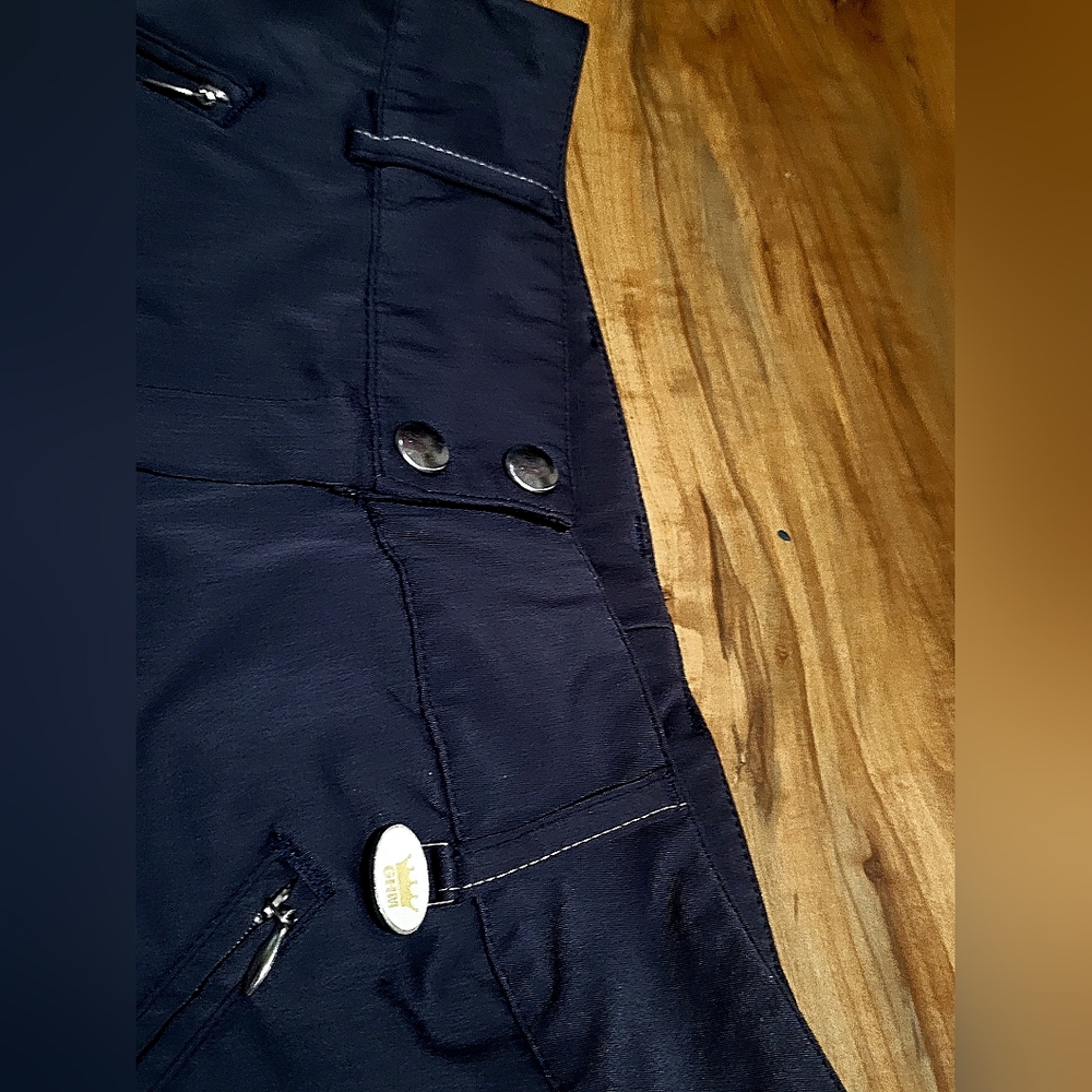 Breeches - Picture 2 of 9